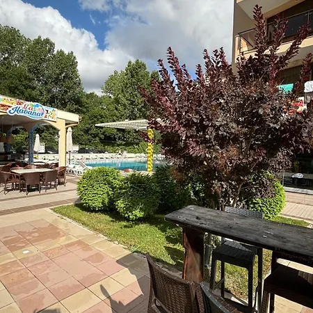 With Pool View Apartment *