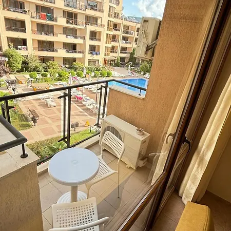 With Pool View *
