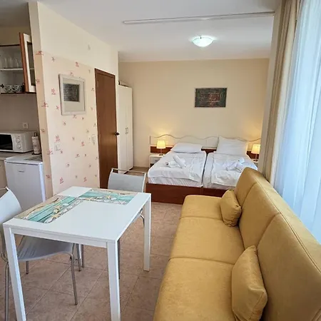 Apartment With Pool View Sunny Beach